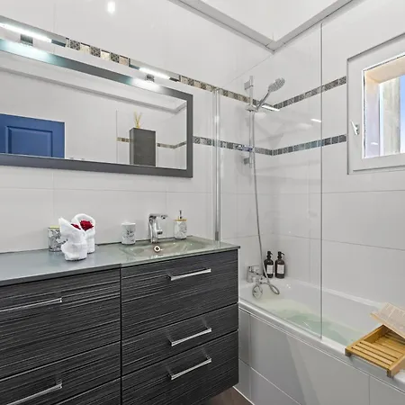 L'ecrin De J Grand T3 Lumineux Balcon 5min Gare Arenes 아파트