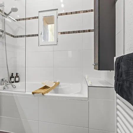 L'ecrin De J Grand T3 Lumineux Balcon 5min Gare Arenes 아파트